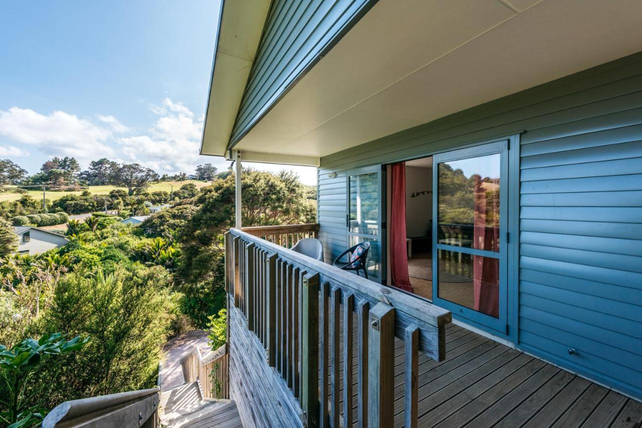 Treetop Retreat - Onetangi Holiday Home Ngoại thất bức ảnh